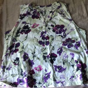❗️3/$12❗️Croft&Barrow Floral Sleeveless Top
